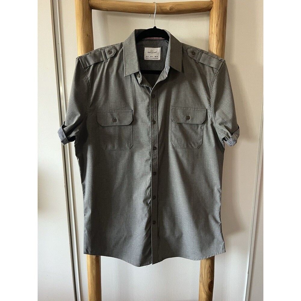 Craft + Flow Men’s M Gray Solid Stretch Pockets Short Sleeve Button-Up